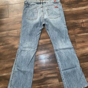 A cute pit of light washed jeans